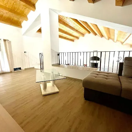 Nunzia Con Piscina, Sauna E Idromassaggio. Villa Floridia